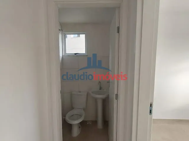 Apartamento com 58m² 2 quartos e 2 banheiros, para alugar, no bairro Três Poços em Volta Redonda
