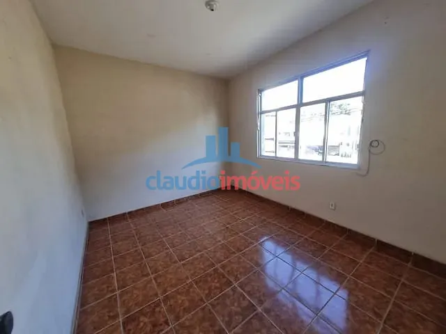 Apartamento 3 quartos e 1 banheiro, para alugar, no bairro Centro em Barra Mansa