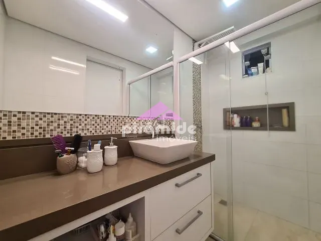 Apartamento 3 quartos e 3 banheiros, à venda, no bairro Parque Industrial em São José dos Campos