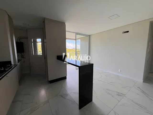 Apartamento 2 quartos e 1 banheiro, para alugar, no bairro Ressacada em Itajaí