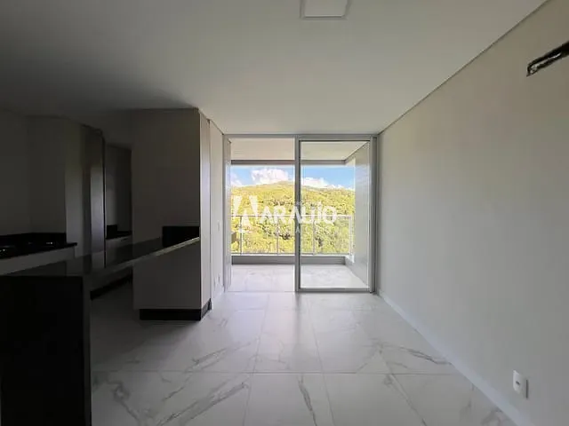 Apartamento 2 quartos e 1 banheiro, para alugar, no bairro Ressacada em Itajaí