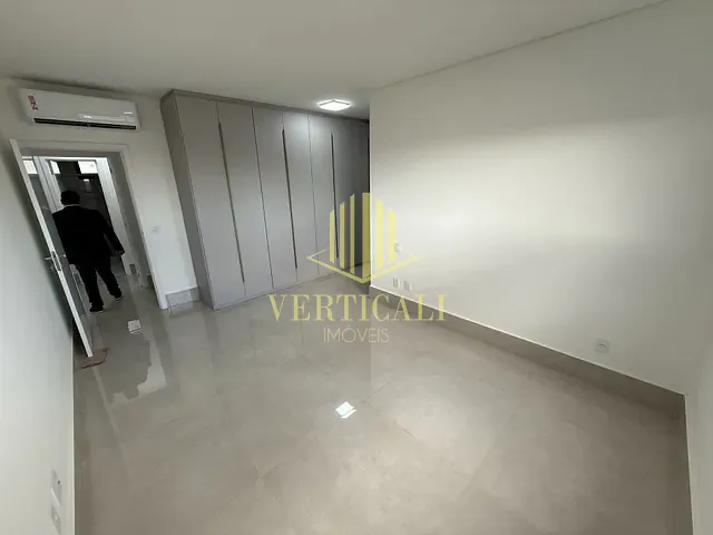 Apartamento 3 quartos e 5 banheiros, para alugar, no bairro Jardim das Américas em Cuiabá