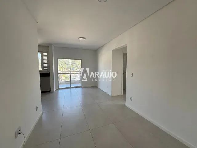 Apartamento 2 quartos e 1 banheiro, para alugar, no bairro Fazendinha em Itajaí