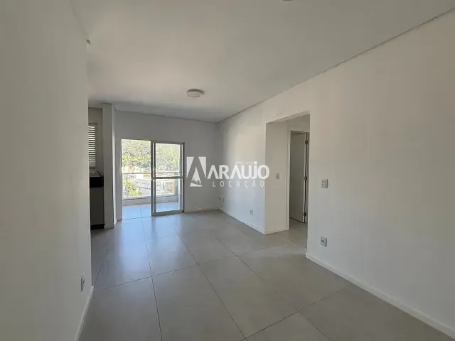 Apartamento 2 quartos e 1 banheiro, para alugar, no bairro Fazendinha em Itajaí
