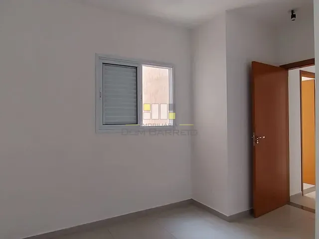 Apartamento 2 quartos e 1 banheiro, para alugar, no bairro Bairro ZPR2 em Nova Odessa