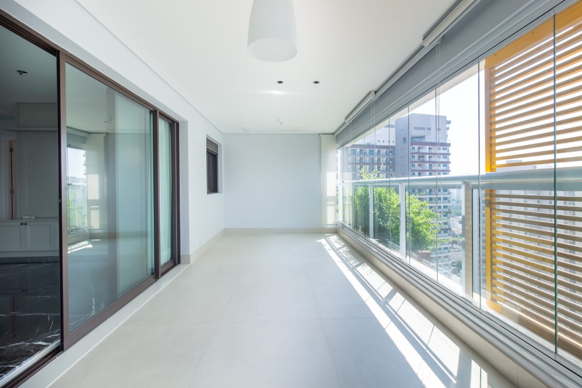 Apartamento para venda em Jardim das Acácias com 3 quartos, sendo 3 suítes , 137m²