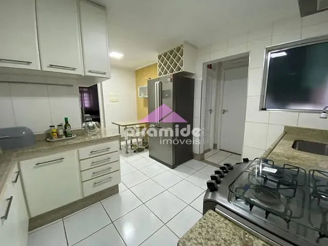 Apartamento 3 quartos e 3 banheiros, à venda, no bairro Vila Adyana em São José dos Campos