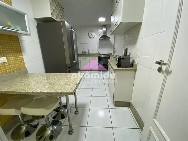 Apartamento 3 quartos e 3 banheiros, à venda, no bairro Vila Adyana em São José dos Campos