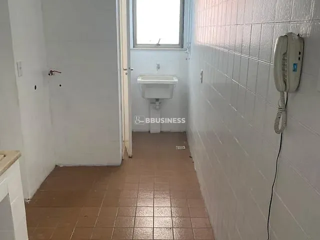 Apartamento 2 quartos e 1 banheiro, para alugar, no bairro Centro em Campos dos Goytacazes