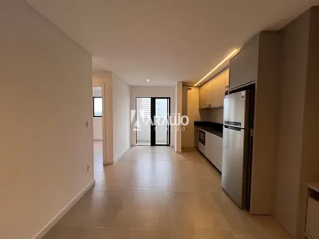 Apartamento 2 quartos e 1 banheiro, para alugar, no bairro Centro em Itajaí