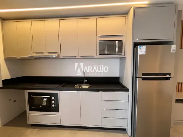 Apartamento 2 quartos e 1 banheiro, para alugar, no bairro Centro em Itajaí