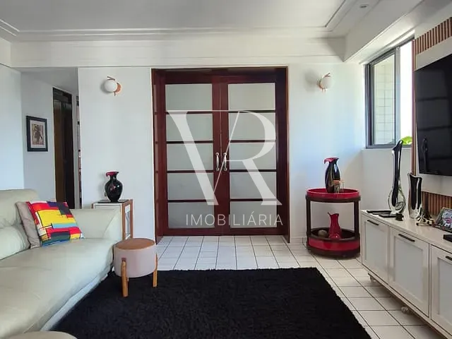 Apartamento 2 quartos e 2 banheiros, à venda, no bairro Tambaú em João Pessoa
