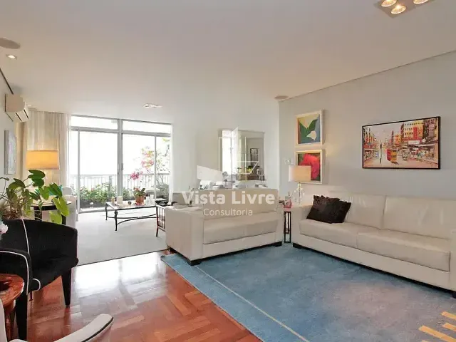 Apartamento com 210m² 3 quartos e 2 banheiros, à venda, no bairro Santa Cecília em São Paulo