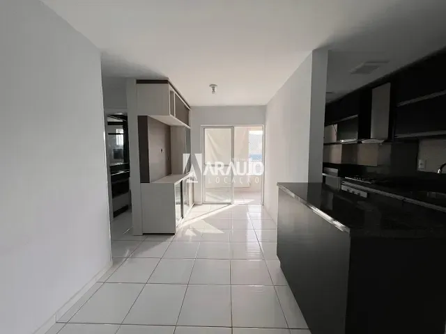 Apartamento 2 quartos e 1 banheiro, para alugar, no bairro Espinheiros em Itajaí