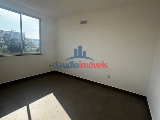 Apartamento 3 quartos e 2 banheiros, à venda ou para alugar, no bairro Jardim Belvedere em Volta Redonda