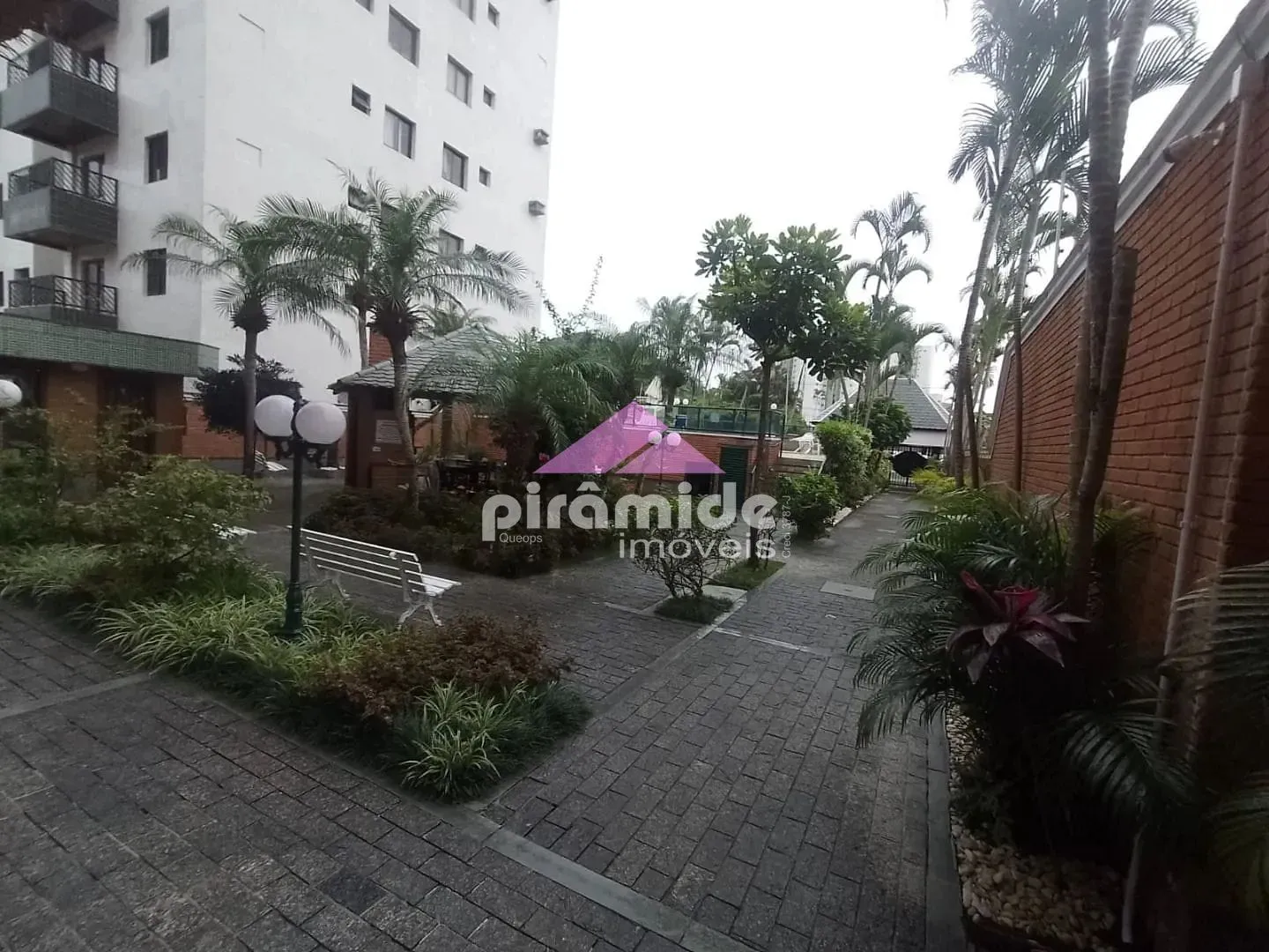 Apartamento, 4 quartos, 230 m² - Foto 1