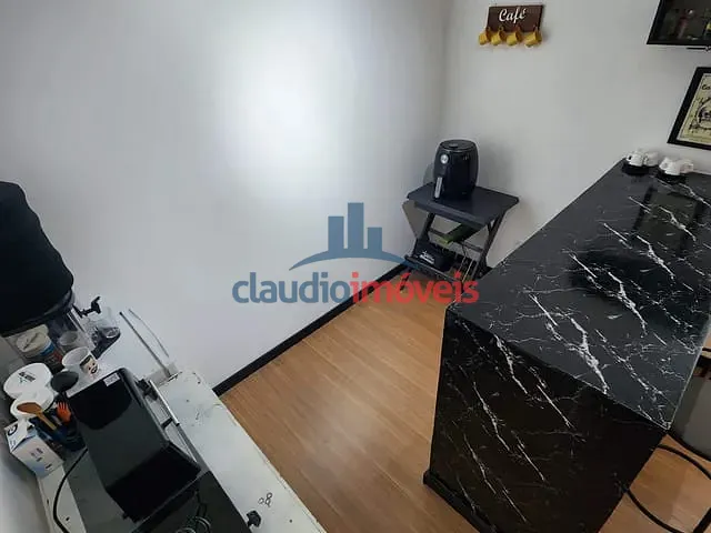 Apartamento 1 quarto e 1 banheiro, à venda, no bairro Centro em Barra Mansa