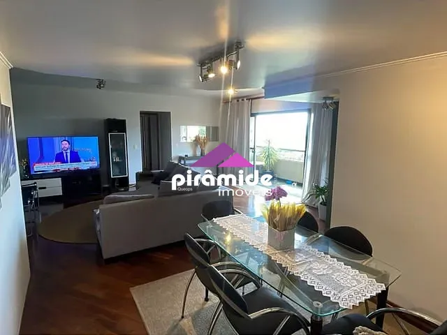 Apartamento com 170m² 4 quartos e 2 banheiros, à venda, no bairro Centro em São José dos Campos