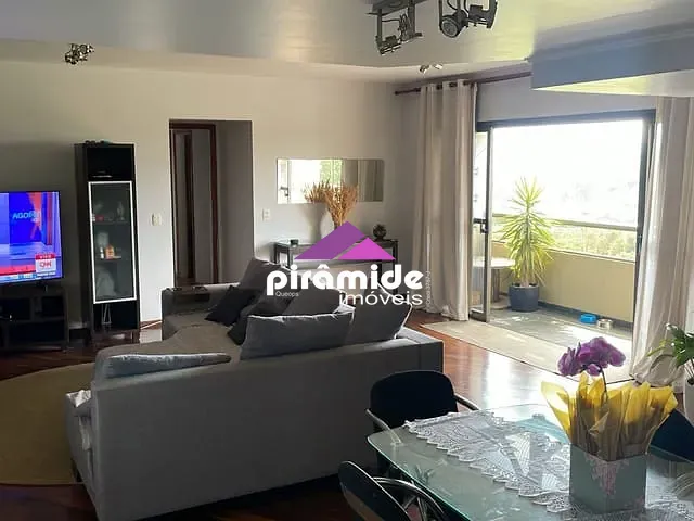 Apartamento com 170m² 4 quartos e 2 banheiros, à venda, no bairro Centro em São José dos Campos