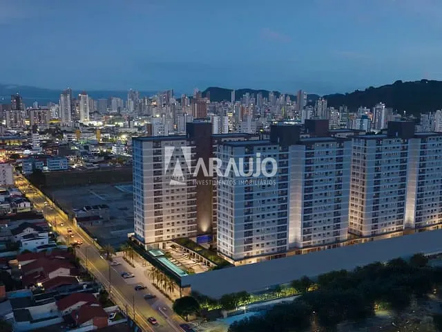 Apartamento com 54m² 2 quartos e 2 banheiros, à venda, no bairro São João em Itajaí