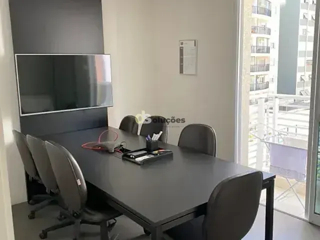 Sala à venda, no bairro Pinheiros em São Paulo