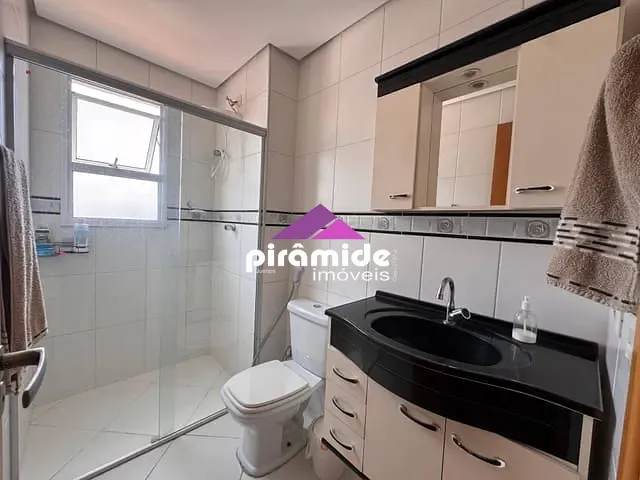 Apartamento 2 quartos e 2 banheiros, para alugar, no bairro Vila Adyana em São José dos Campos