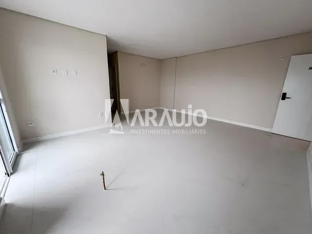 Apartamento com 130m² 3 quartos e 2 banheiros, à venda, no bairro Centro em Itajaí