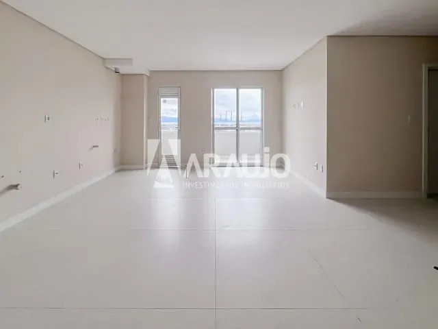 Apartamento com 130m² 3 quartos e 2 banheiros, à venda, no bairro Centro em Itajaí