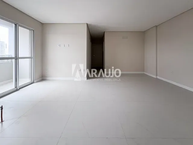 Apartamento 2 quartos e 2 banheiros, à venda, no bairro Centro em Itajaí
