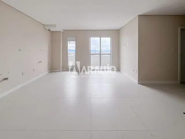 Apartamento 2 quartos e 2 banheiros, à venda, no bairro Centro em Itajaí