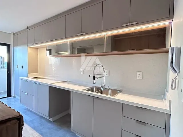 Apartamento com 164m² 3 quartos e 2 banheiros, à venda ou para alugar, no bairro Centro em Guarapuava