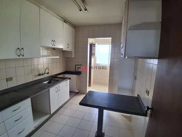 Apartamento 3 quartos e 2 banheiros, à venda, no bairro Jardim Londrilar em Londrina