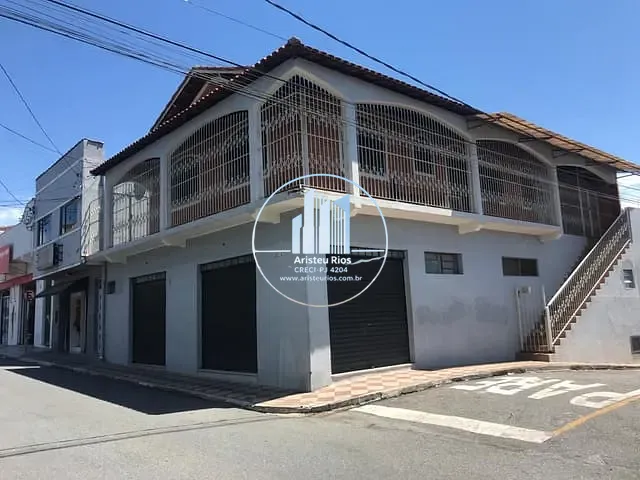 Apartamento com 505m² 4 quartos e 2 banheiros, à venda, no bairro Santo Antonio em Pouso Alegre
