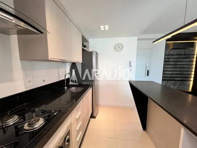 Apartamento com 96m² 3 quartos e 3 banheiros, à venda, no bairro Centro em Itajaí