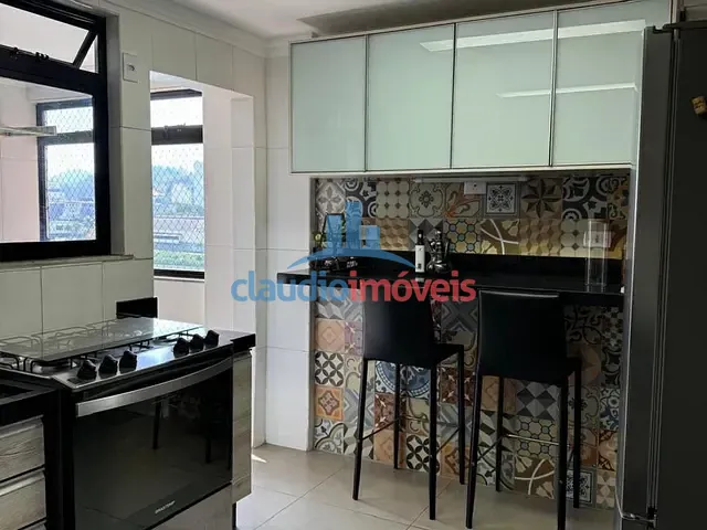 Apartamento 3 quartos e 3 banheiros, à venda, no bairro Centro em Barra Mansa