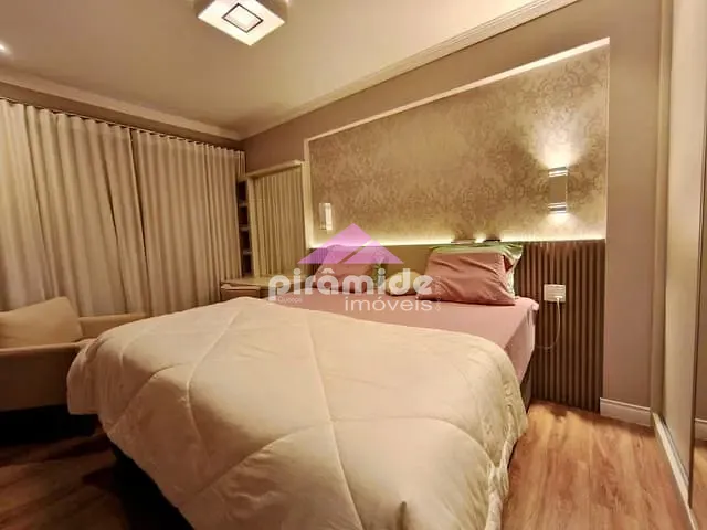 Apartamento 4 quartos e 2 banheiros, à venda, no bairro Jardim das Indústrias em São José dos Campos