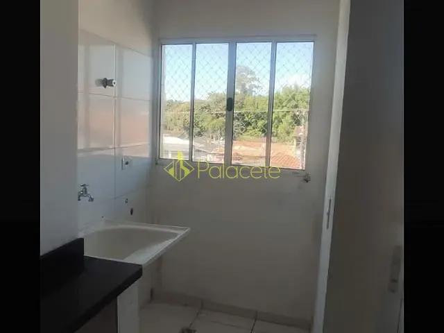 Apartamento com 50m² 2 quartos e 1 banheiro, à venda, no bairro Vila São Benedito em Pindamonhangaba