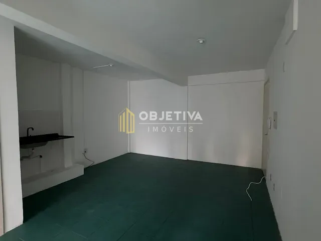 Apartamento 1 quarto e 1 banheiro, para alugar, no bairro Cidade Baixa em Porto Alegre