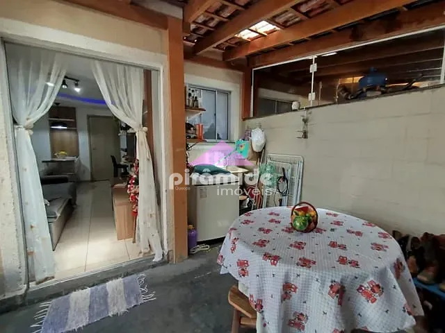 Apartamento 2 quartos e 1 banheiro, à venda, no bairro Bosque dos Eucaliptos em São José dos Campos