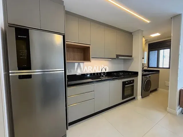 Apartamento 2 quartos e 1 banheiro, para alugar, no bairro Centro em Itajaí