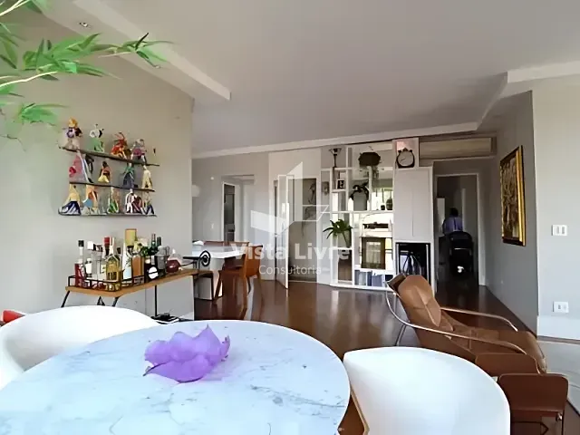Apartamento com 165m² 3 quartos e 4 banheiros, à venda, no bairro Itaim Bibi em São Paulo