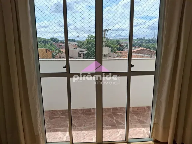 Apartamento com 80m² 3 quartos e 2 banheiros, para alugar, no bairro Jardim Califórnia em Jacareí