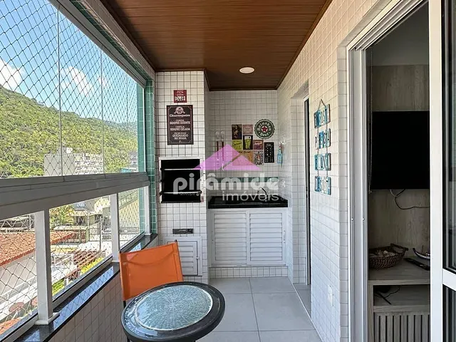 Apartamento com 83m² 2 quartos e 2 banheiros, à venda, no bairro Praia das Toninhas em Ubatuba
