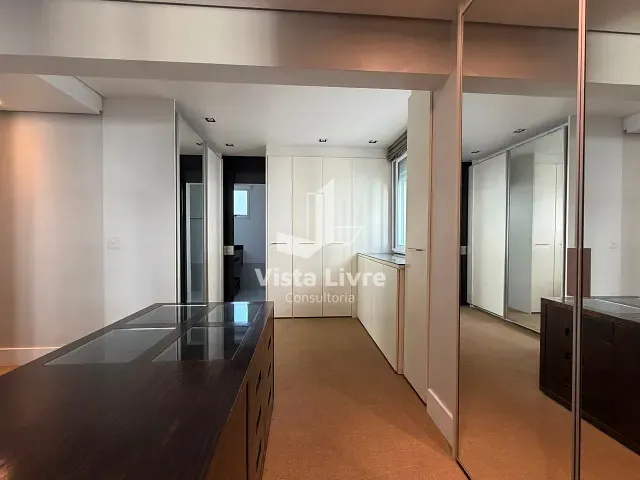 Apartamento com 168m² 2 quartos e 3 banheiros, à venda, no bairro Itaim Bibi em São Paulo