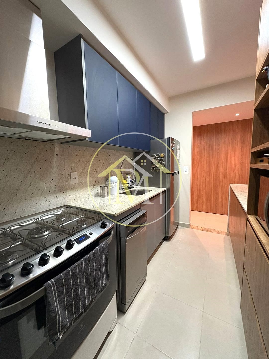 Apartamento à venda com 3 quartos, 97m² - Foto 11