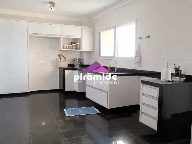 Apartamento 3 quartos e 4 banheiros, à venda, no bairro Jardim das Indústrias em São José dos Campos
