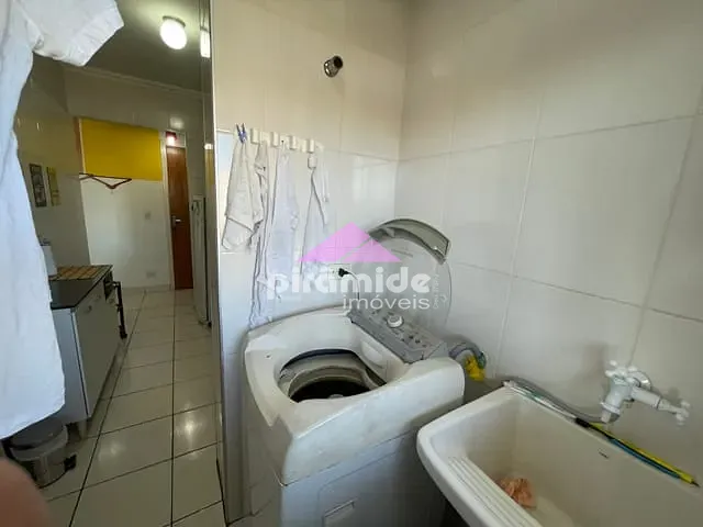 Apartamento 1 quarto e 1 banheiro, à venda, no bairro Jardim São Dimas em São José dos Campos