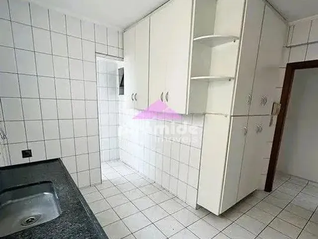Apartamento com 145m² 4 quartos e 2 banheiros, à venda, no bairro Vila Paulista em Taubaté