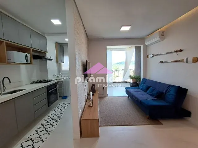 Apartamento 2 quartos e 2 banheiros, à venda ou para alugar, no bairro Martim de Sá em Caraguatatuba