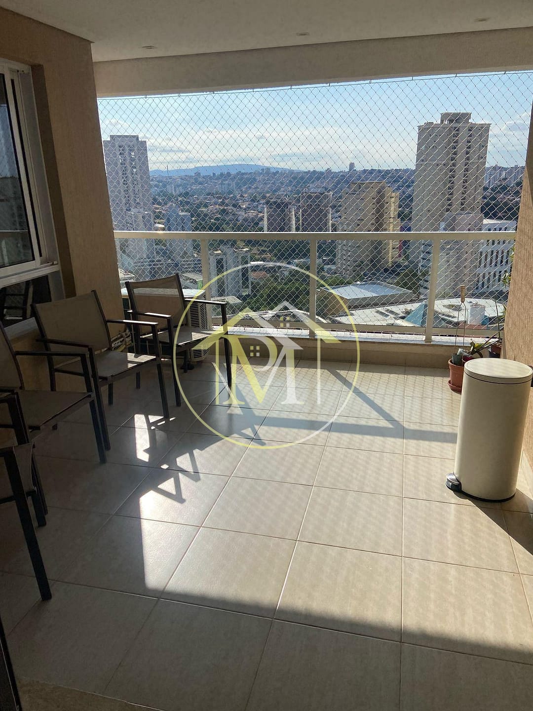 Apartamento à venda com 3 quartos, 127m² - Foto 1